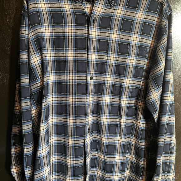 Two (2) LL Bean Men’s Flannel Button Down Shirts
Size Medium - Picture 7 of 7